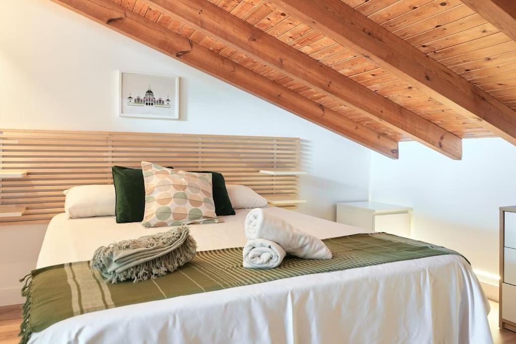 Ferienwohnung Sunny Cozy Penthouse With A Terrace At Plaza Del Carmen Valencia Exterior foto