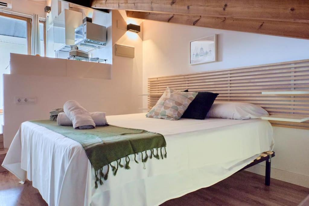 Ferienwohnung Sunny Cozy Penthouse With A Terrace At Plaza Del Carmen Valencia Exterior foto