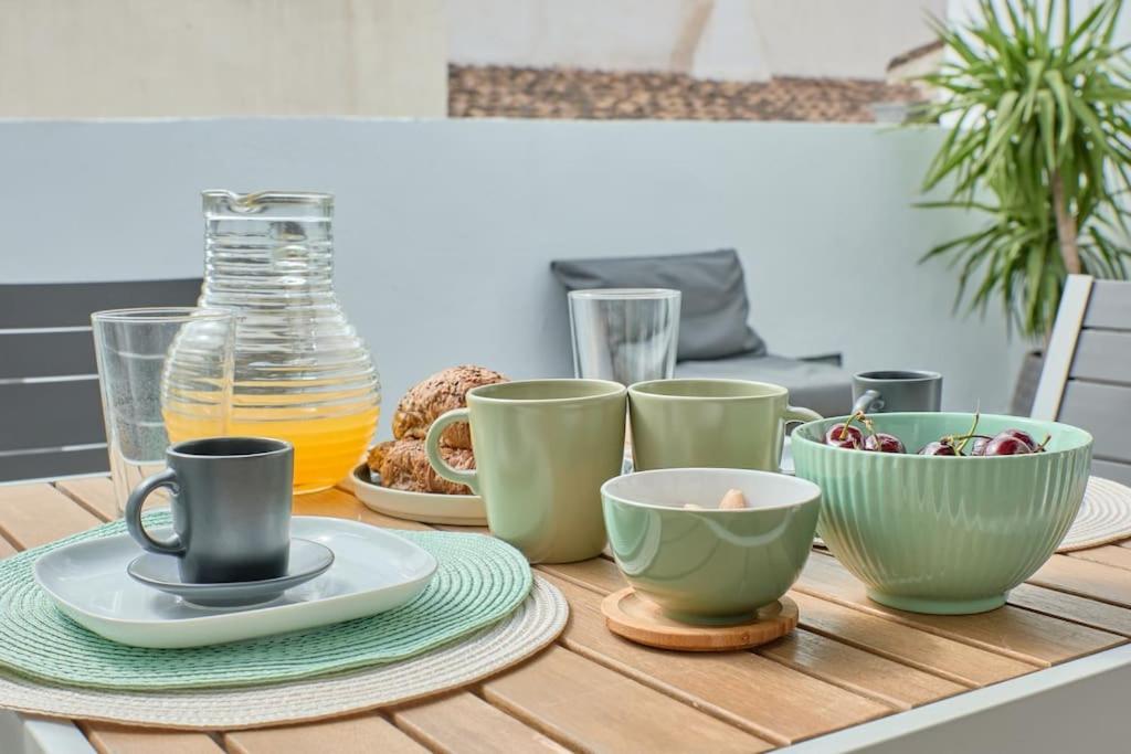 Ferienwohnung Sunny Cozy Penthouse With A Terrace At Plaza Del Carmen Valencia Exterior foto